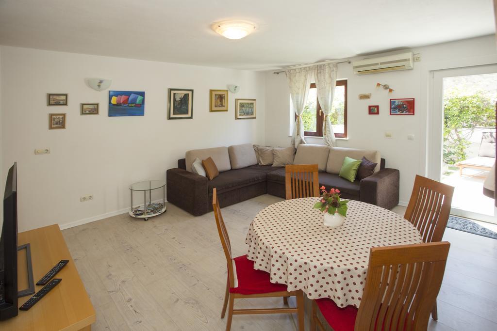 City Center Apartment Kadena Σπλιτ Εξωτερικό φωτογραφία